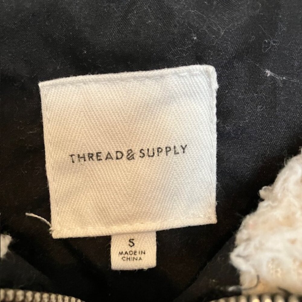 Thread &Supply cream colored wubby fleece ¼ zip pullover S - Picture 5 of 9